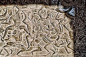 Angkor Wat temple, the bas-reliefs of the third enclosure. West Gallery Southern Part: the battle of Kuruksetra 